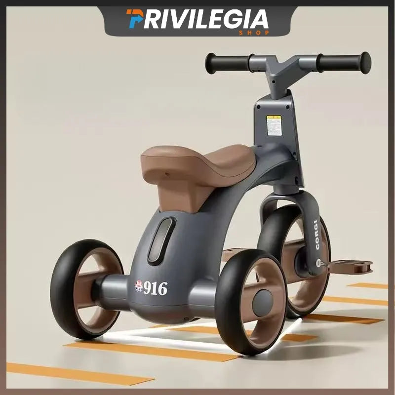 Vélo d'équilibre à trois